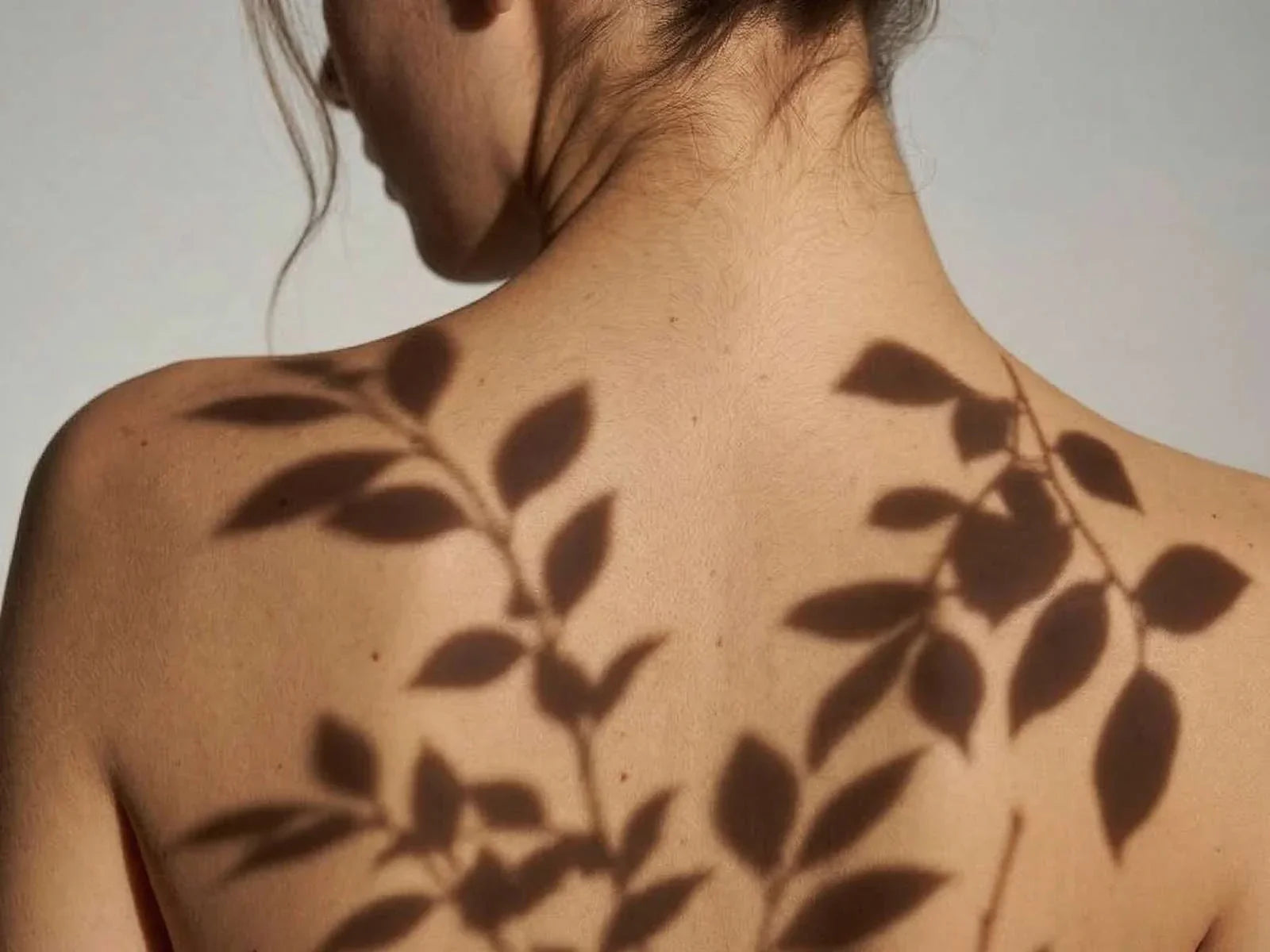 Épilation et Dermatite: Quoi Faire et Quoi Éviter